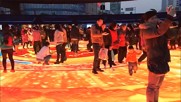 春晚年會電視節(jié)目彩排LED互動地磚顯示屏